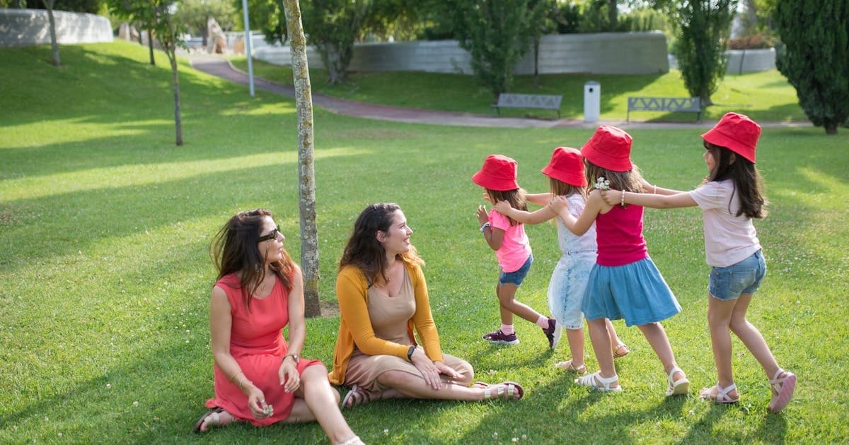 How to Keep Kids Busy This Summer Without Screens (And Actually Enjoy It)